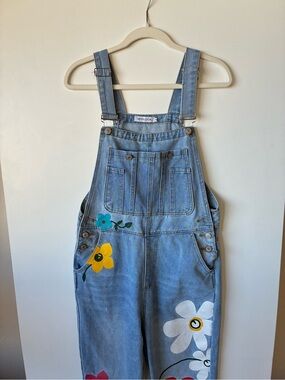 MISSLOOK Light Blue Denim Overalls with Floral Appliqués
